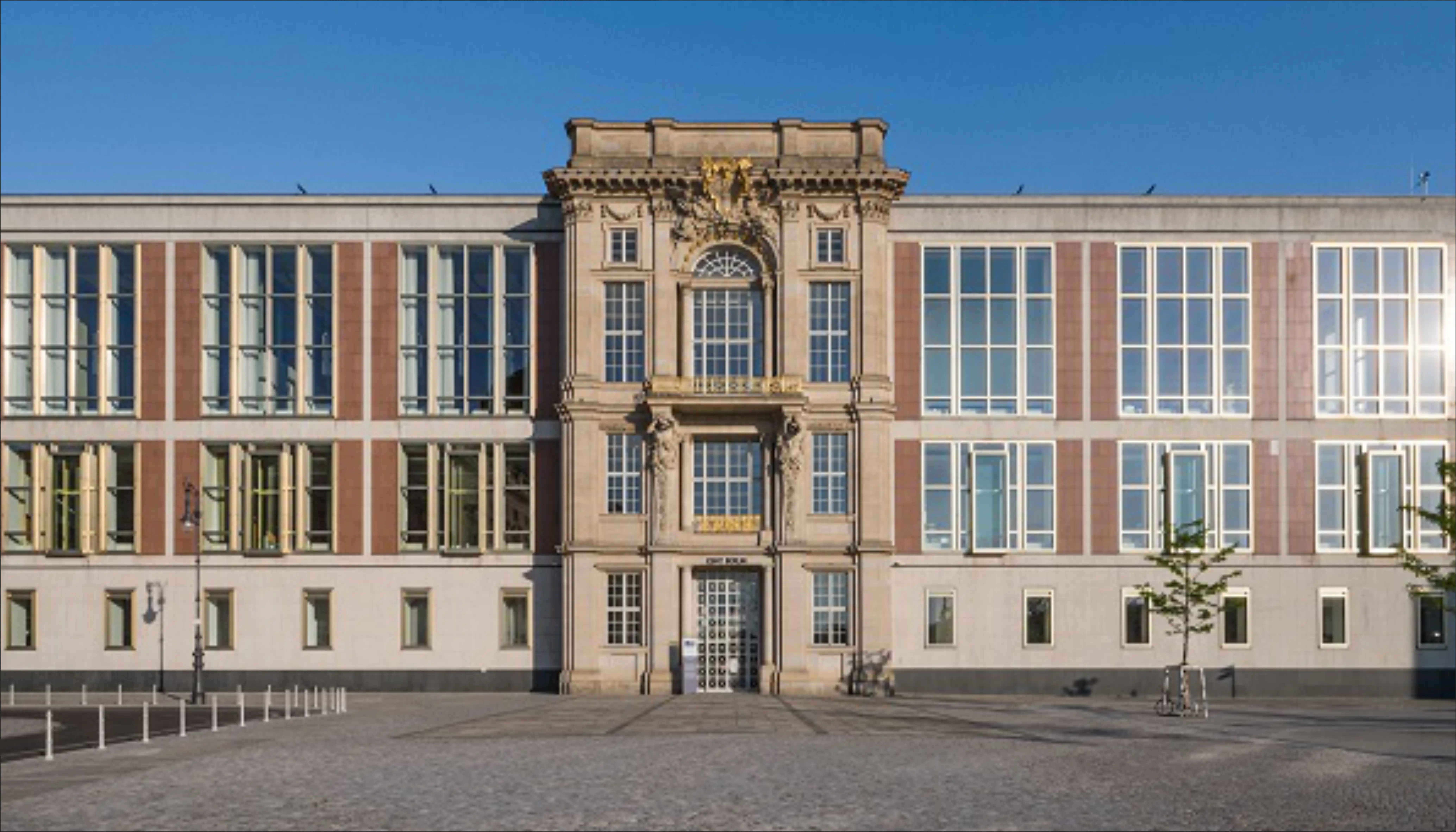 European School of Management and Technology